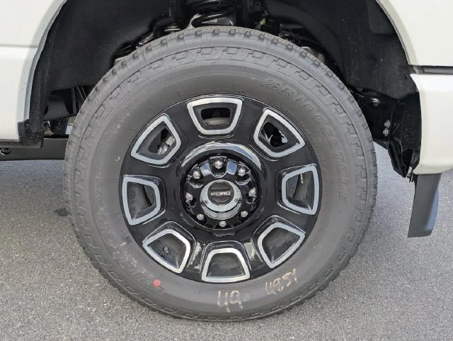 New 2027 White Ford Platinum image 11