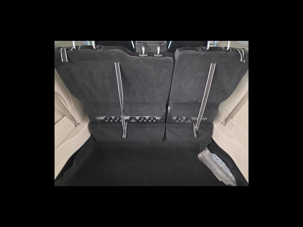 Used 2023 Black Chrysler Touring L image 20