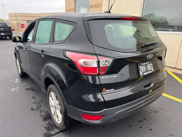 Used 2018 Black Ford S image 3
