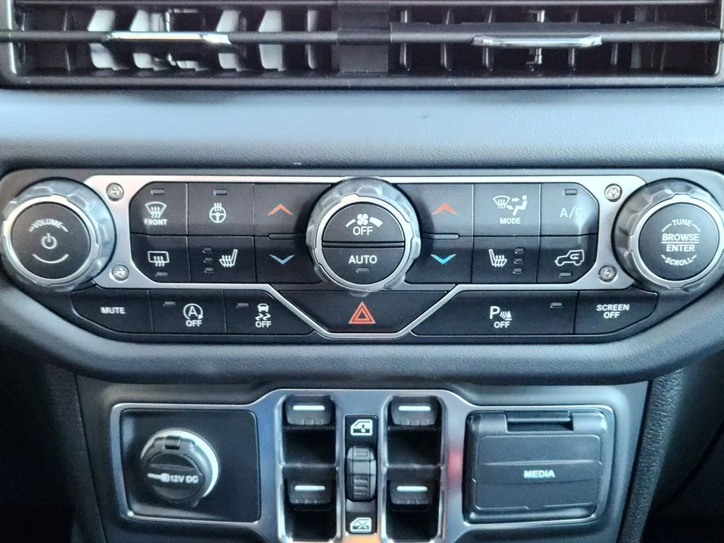 2025 Jeep Wrangler 4-Door Rubicon - Photo 18