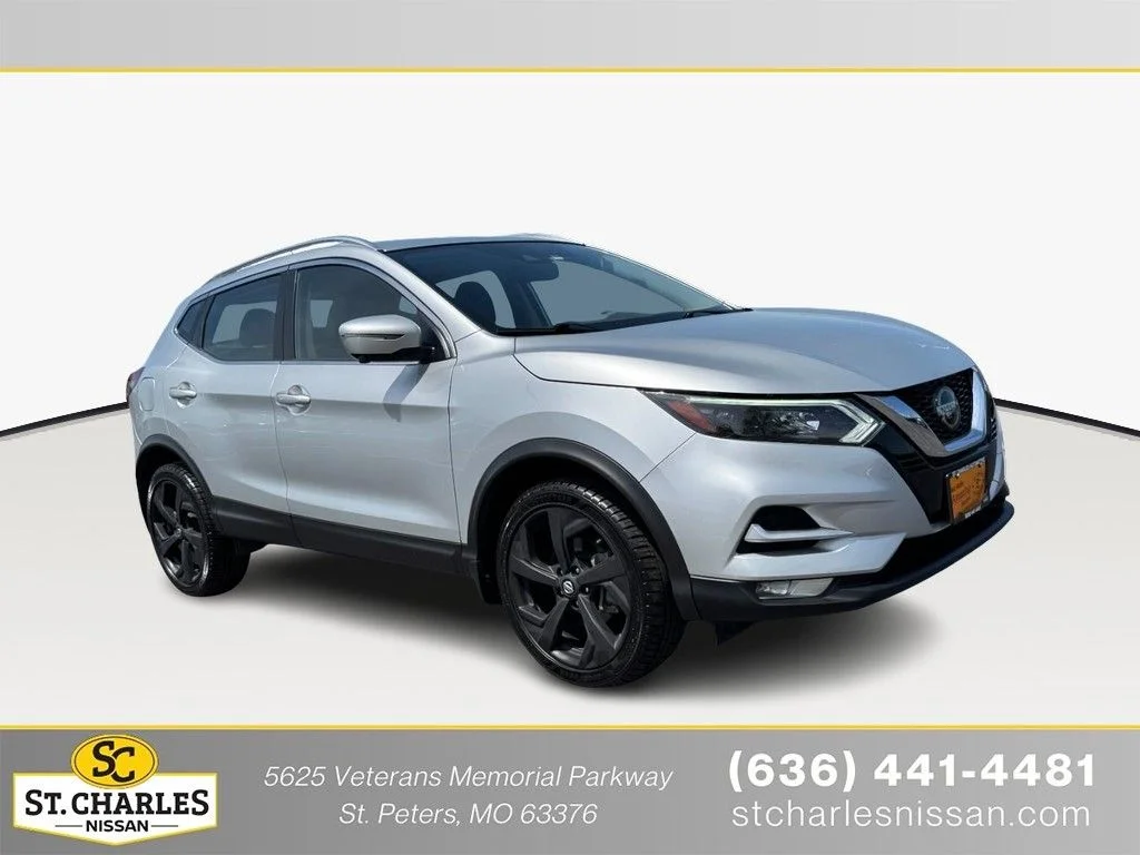 2022 Nissan Rogue Sport SL AWD's photo