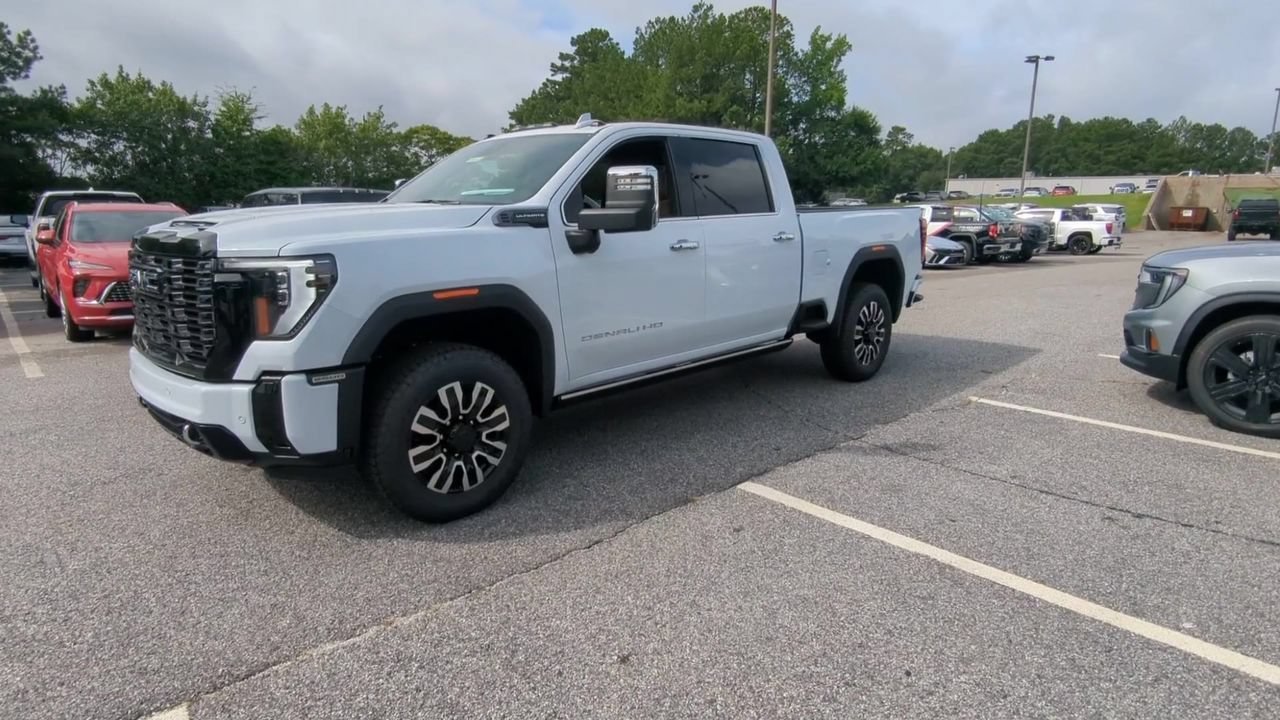 New 2026 Glacier White Tricoat GMC Denali Ultimate image 4