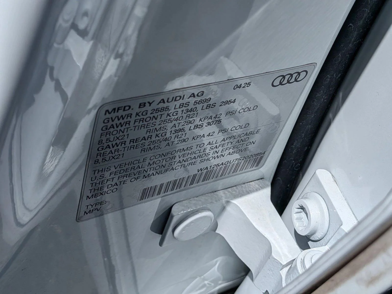 Used 2025 White Audi Premium Plus image 25