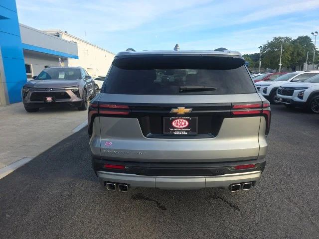 Used 2026 Gray Chevrolet LT image 3