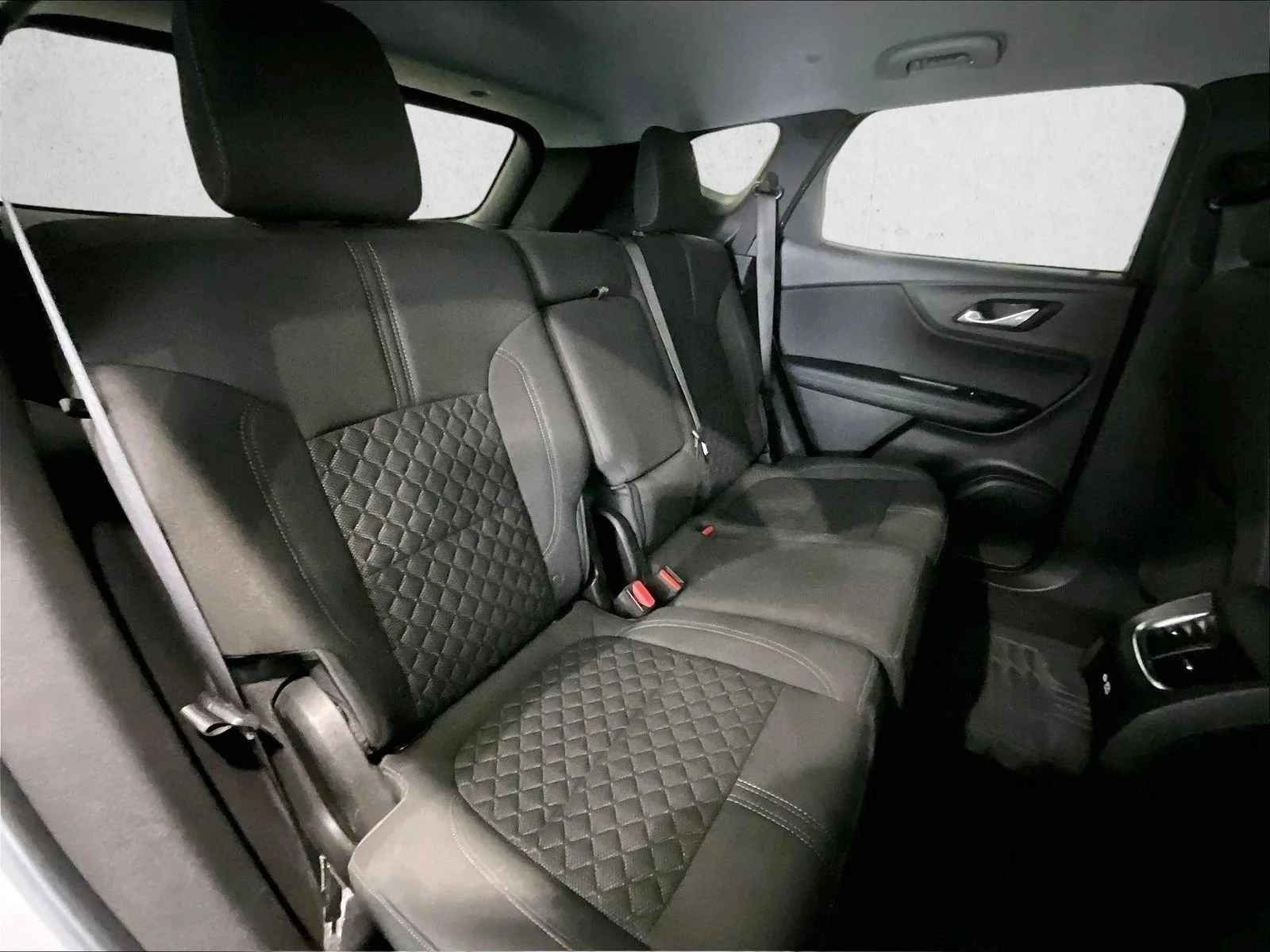 Used 2019 Silver Ice Metallic Chevrolet  image 29