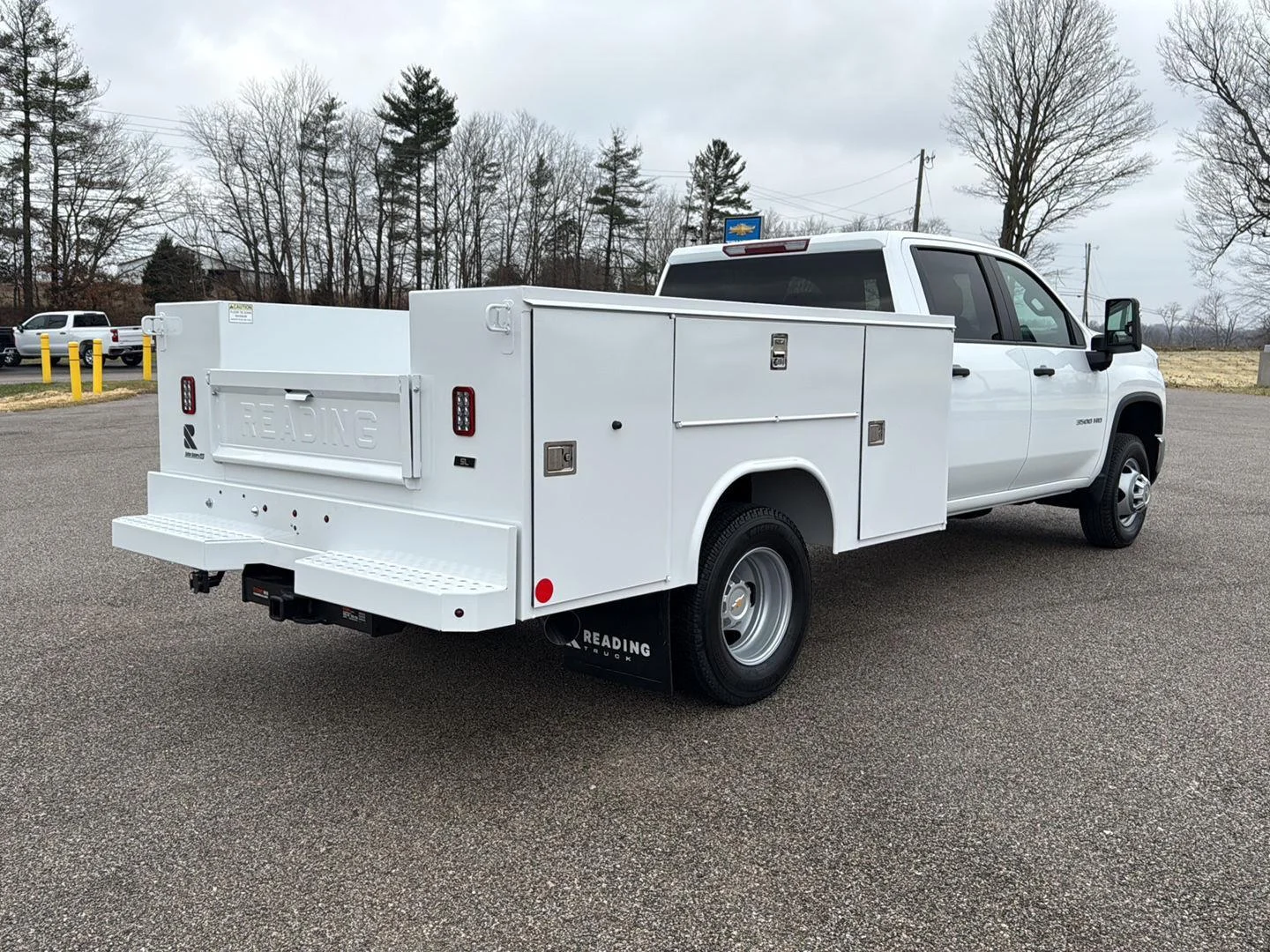 New 2026 Summit White Chevrolet Work Truck image 19