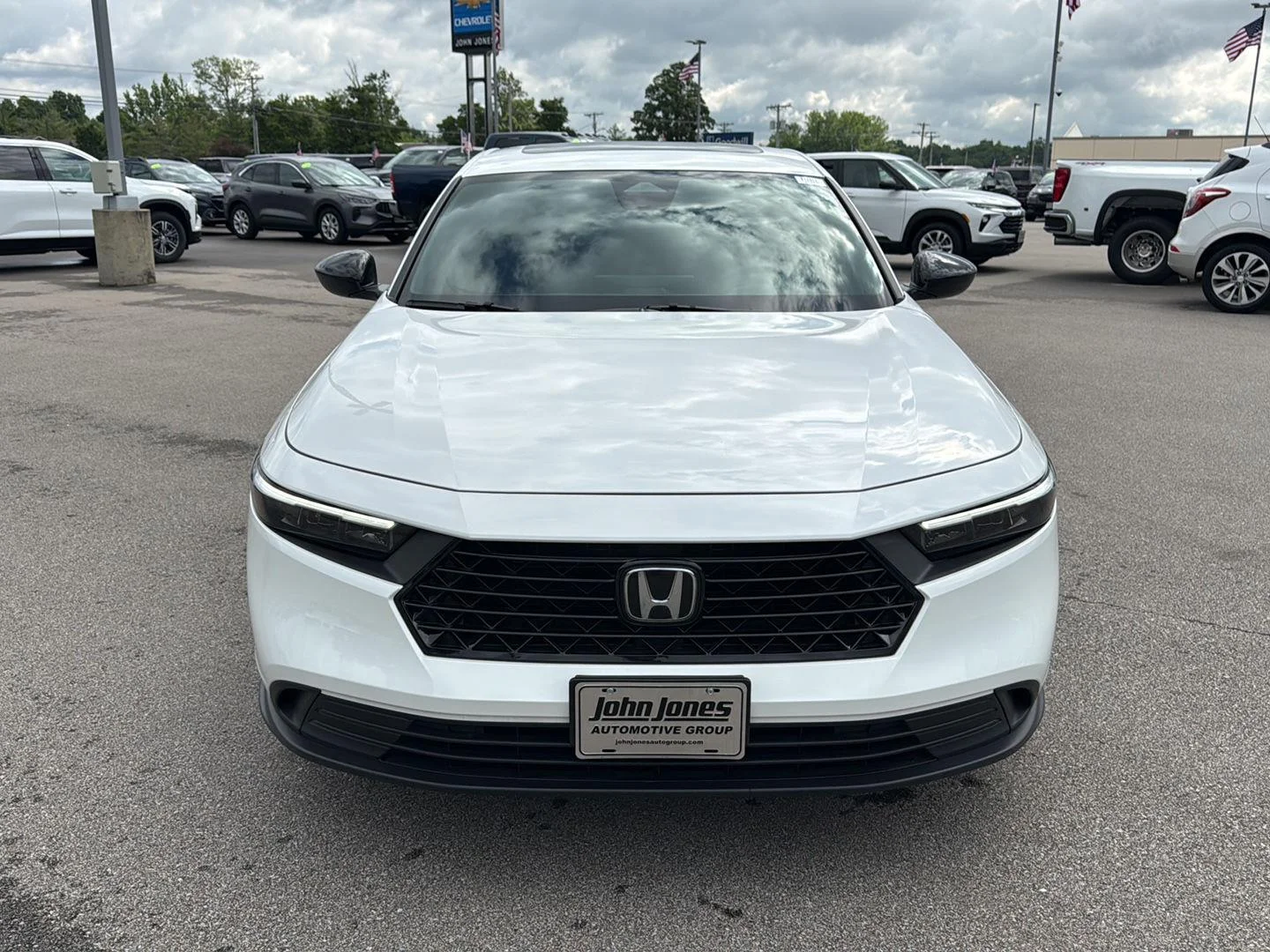 Used 2025 Platinum White Pearl Honda Sport image 14