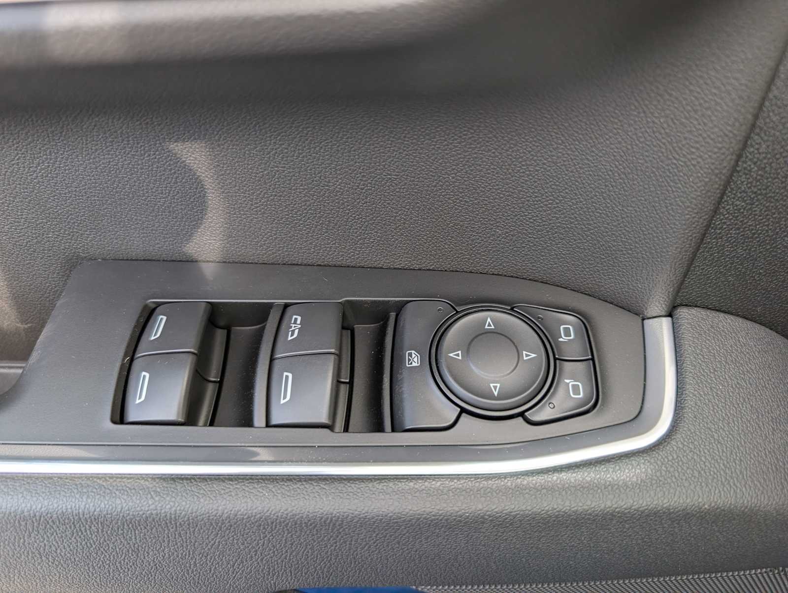 New 2026 Onyx Black GMC Elevation image 32