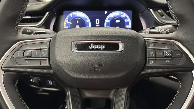 Used 2024 Silver Jeep Altitude X image 16