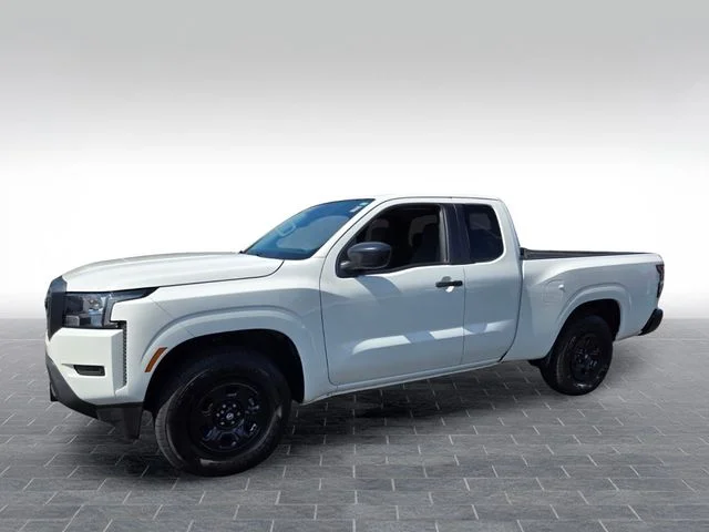 Used 2022 White Nissan S image 3