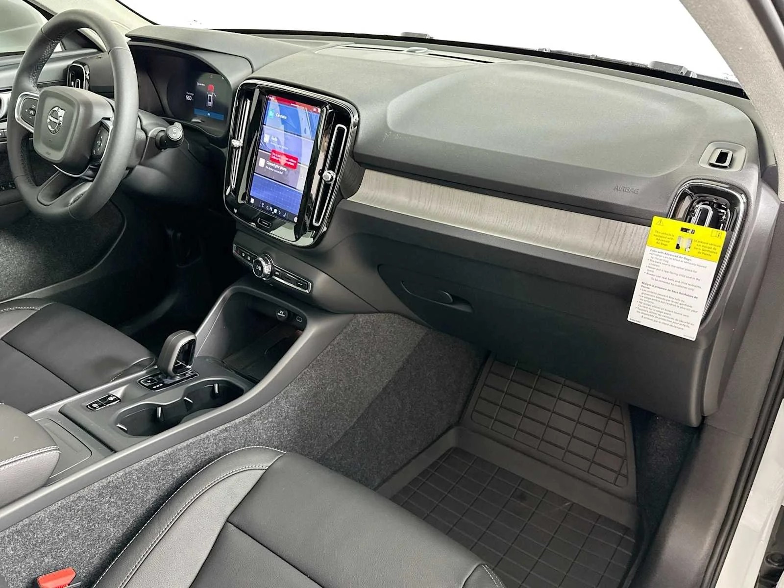 2025 Volvo XC40 Core - Photo 27
