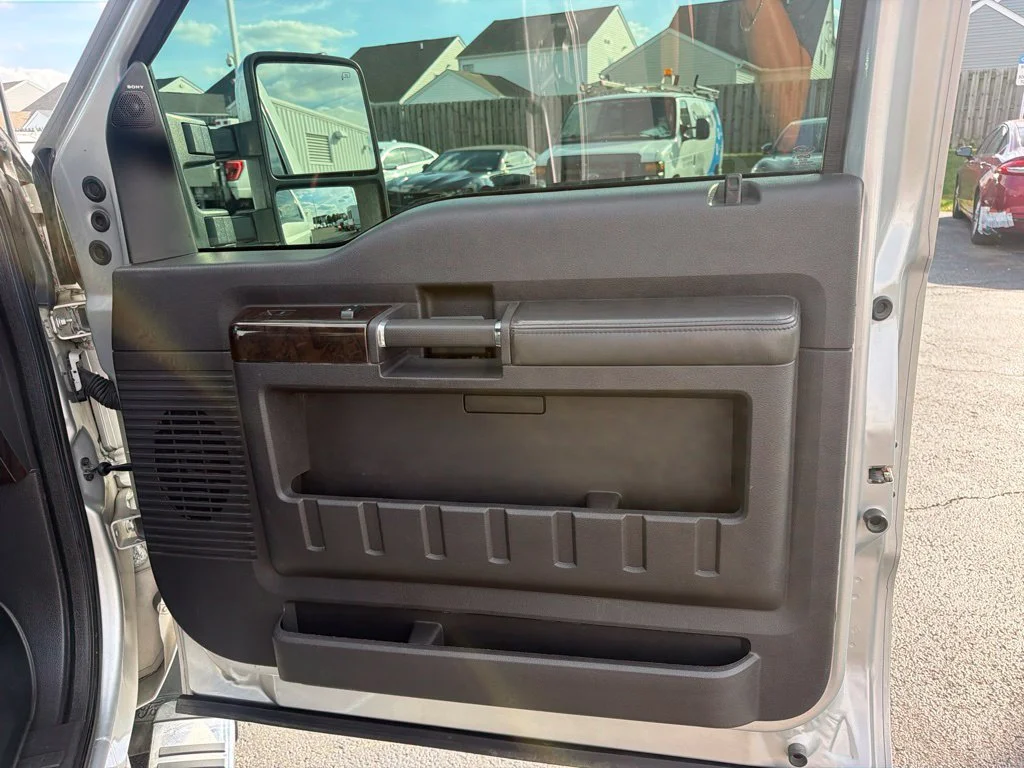 Used 2015 Ingot Silver Ford Lariat image 41