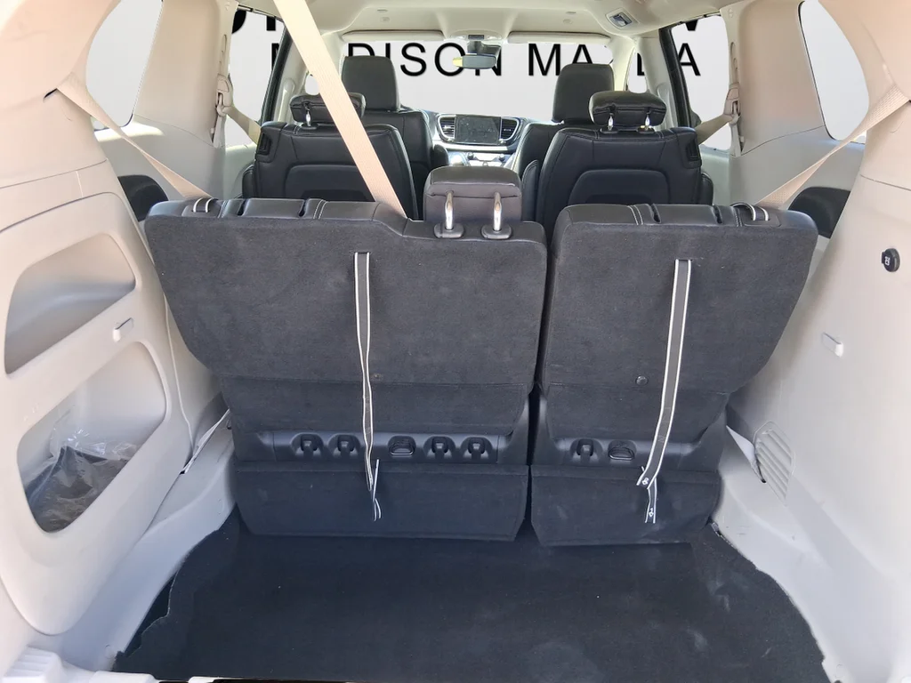 Used 2024 Black Chrysler Touring L image 13