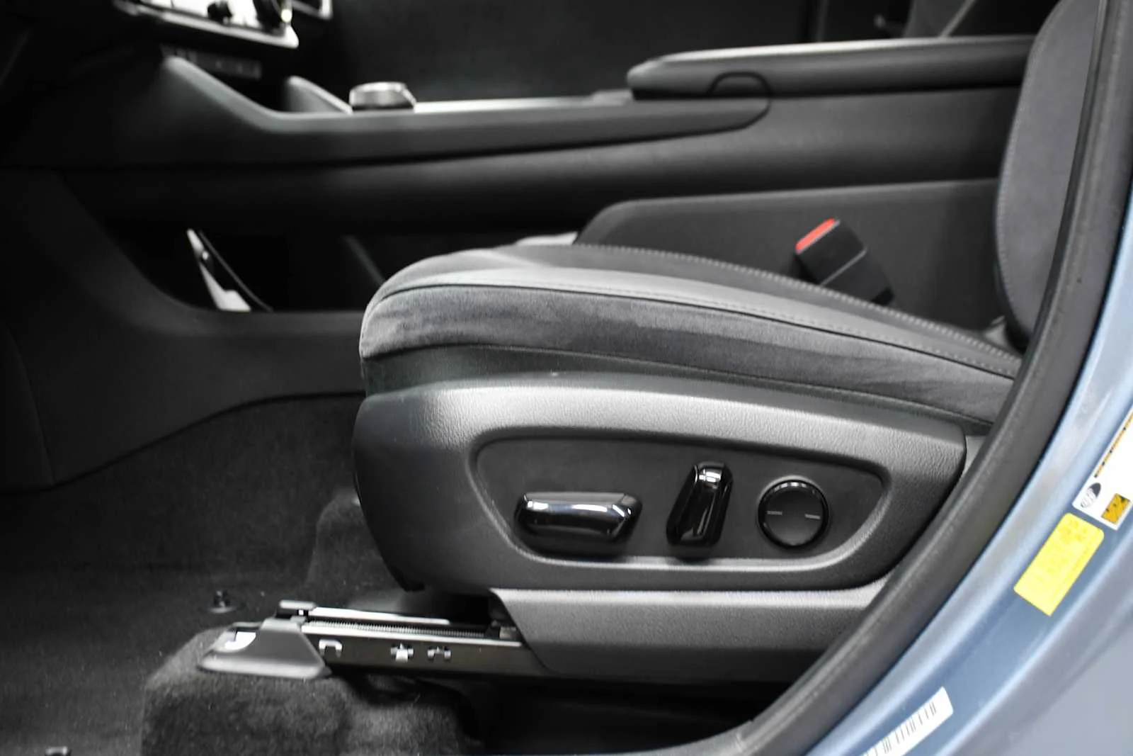 Certified Used 2023 ETHER Lexus Luxury image 15