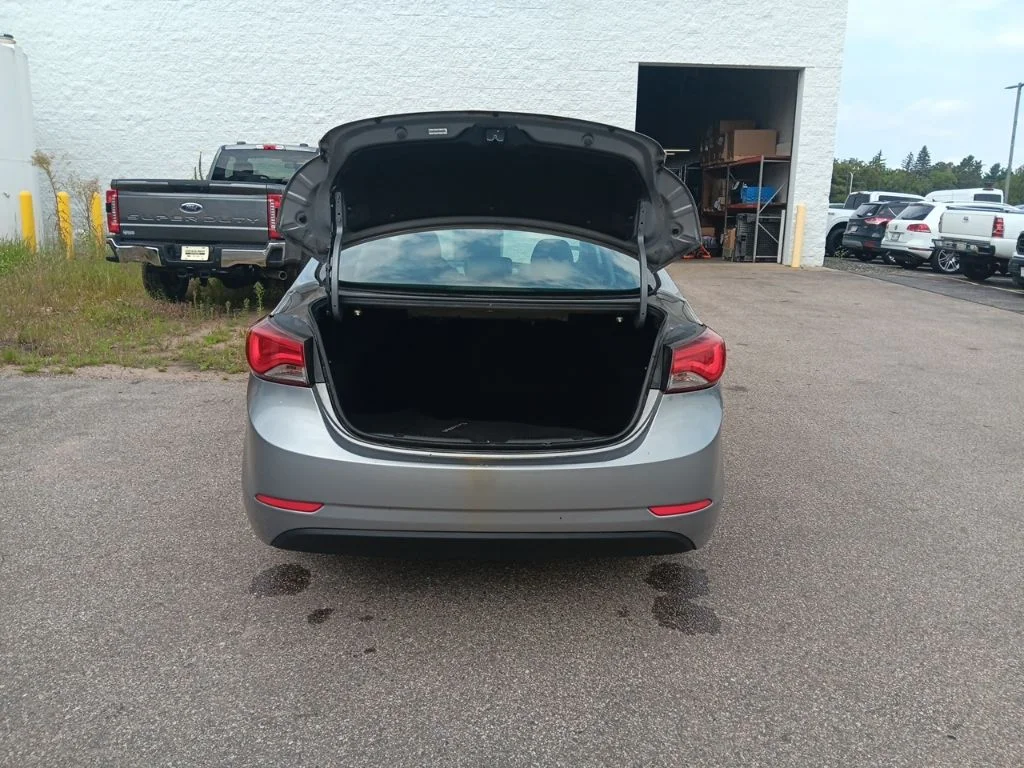 Used 2015 Titanium Gray Metallic Hyundai Limited image 35