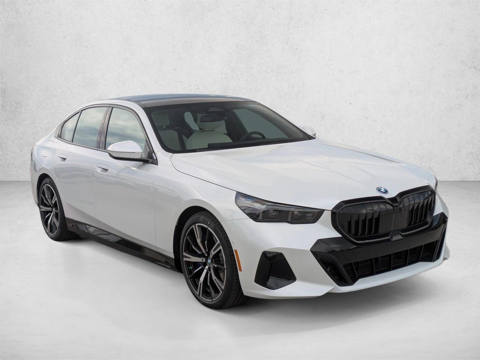 Used 2027 Mineral White Metallic BMW 550e xDrive image 7