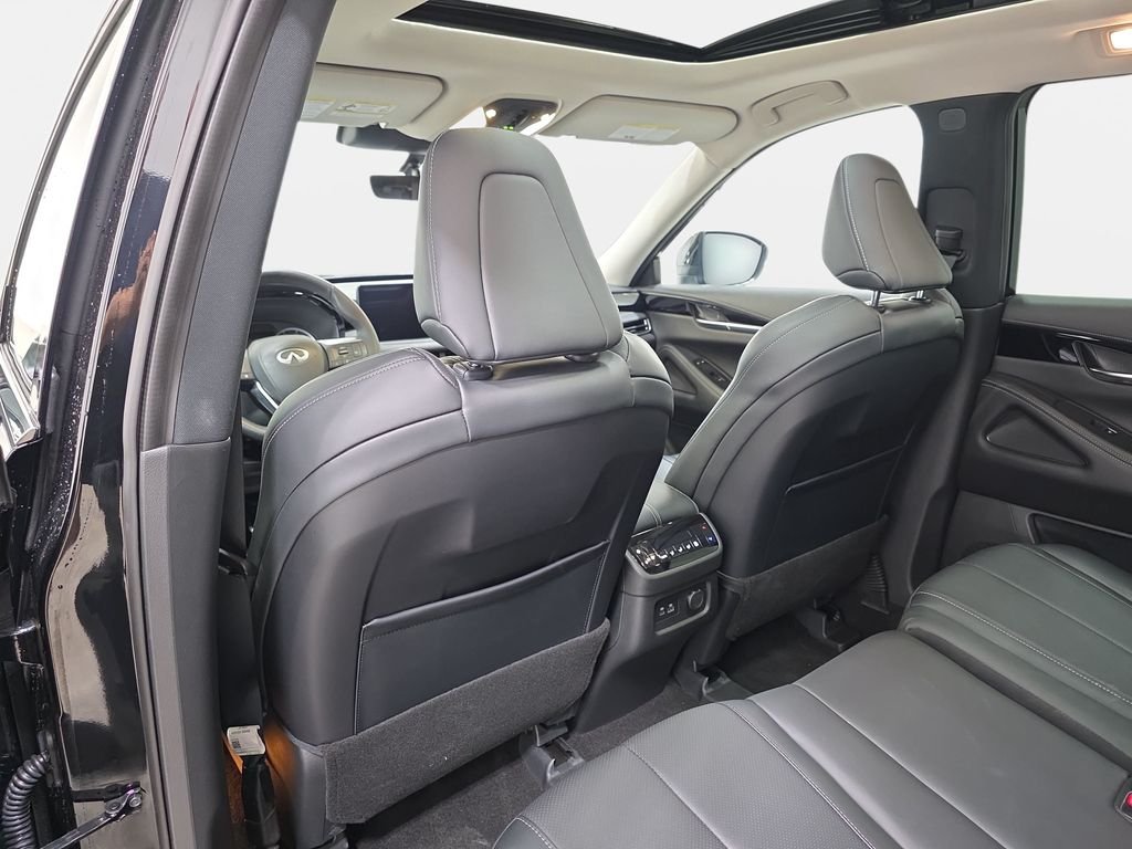 Certified Used 2023 Mineral Black INFINITI PURE image 10