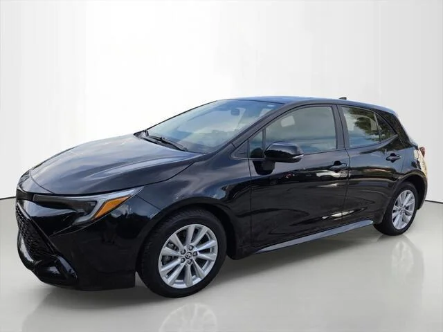 2025 Toyota Corolla Hatchback SE