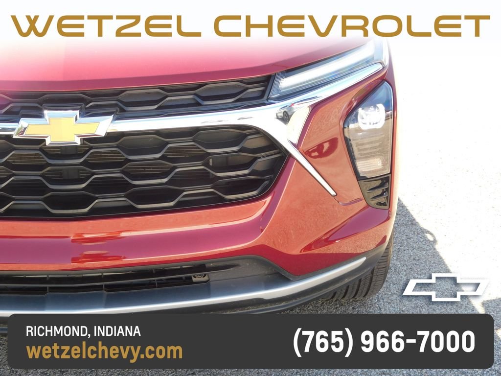 Used 2025 Red Chevrolet LT image 9