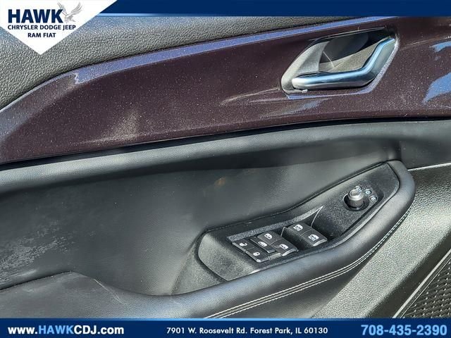 Used 2023 White Jeep Laredo image 13