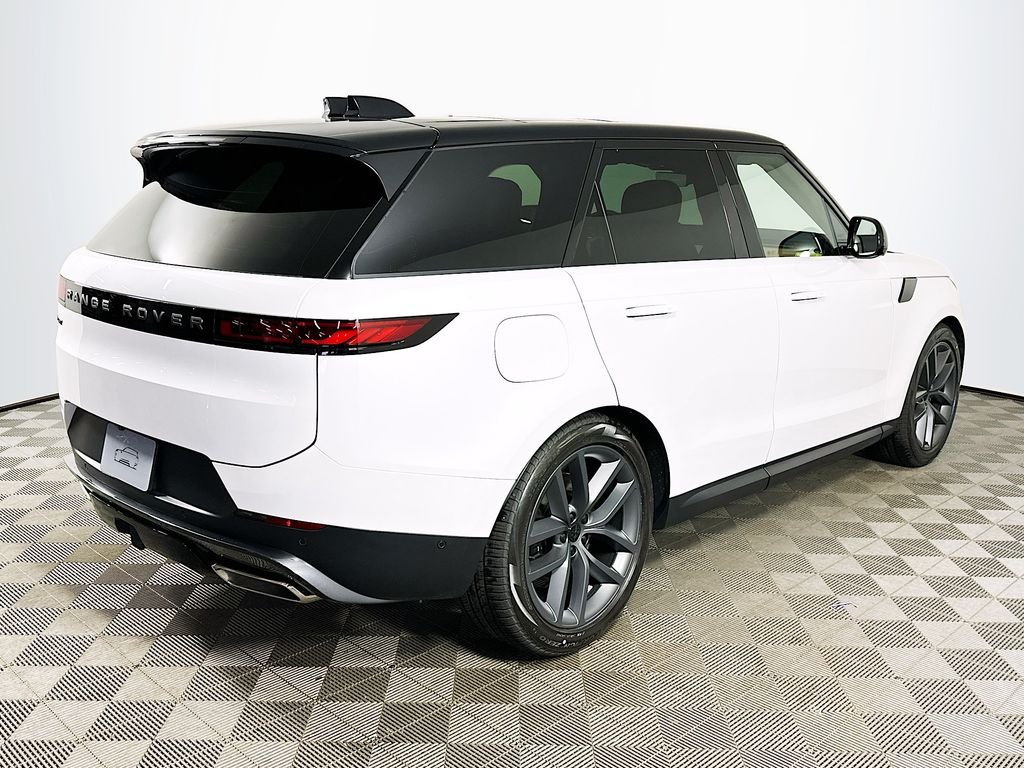 Used 2026 Ostuni Pearl White Premium Metallic Land Rover SE image 5
