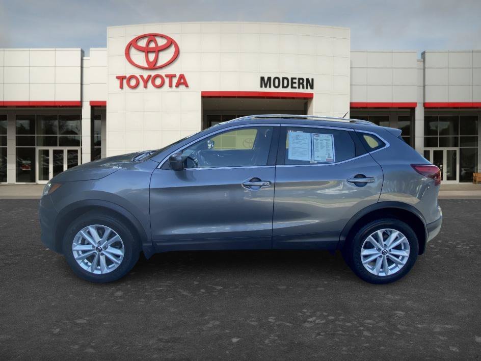 Used 2019 Gun Metallic Nissan SV image 8