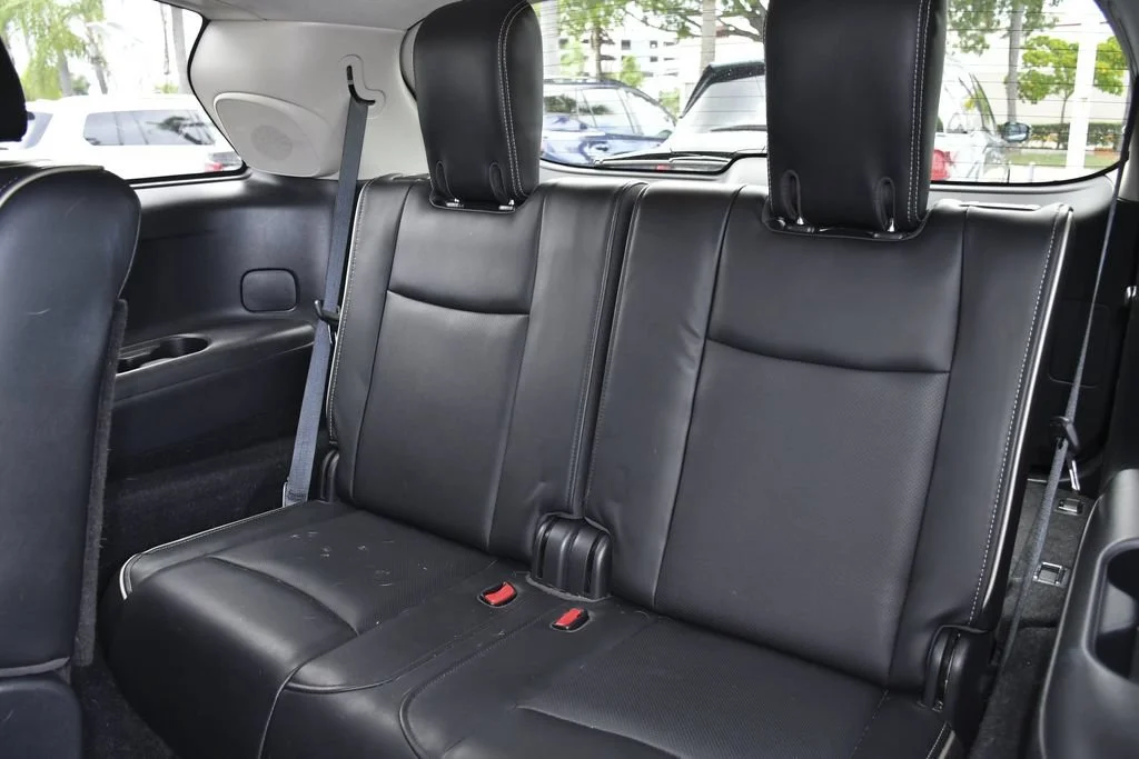 Used 2019 Liquid Platinum INFINITI LUXE image 23