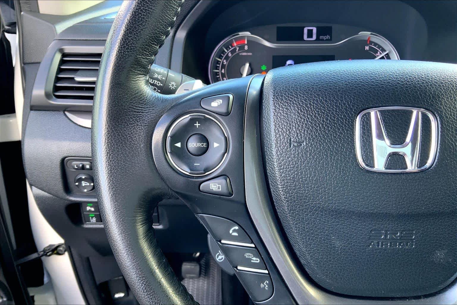 Used 2023 Platinum White Pearl Honda RTL-E image 24
