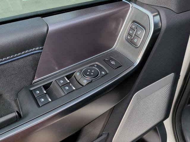 New 2026 Star White Metallic Tri-Coat Ford F-250® Platinum® image 63