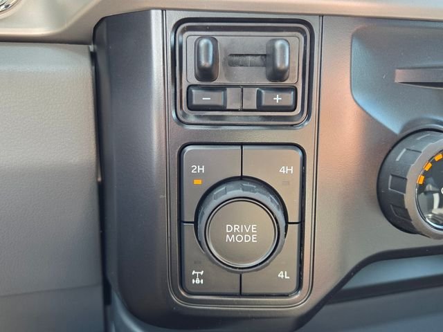 New 2027 Carbonized Gray Metallic Ford XLT image 23