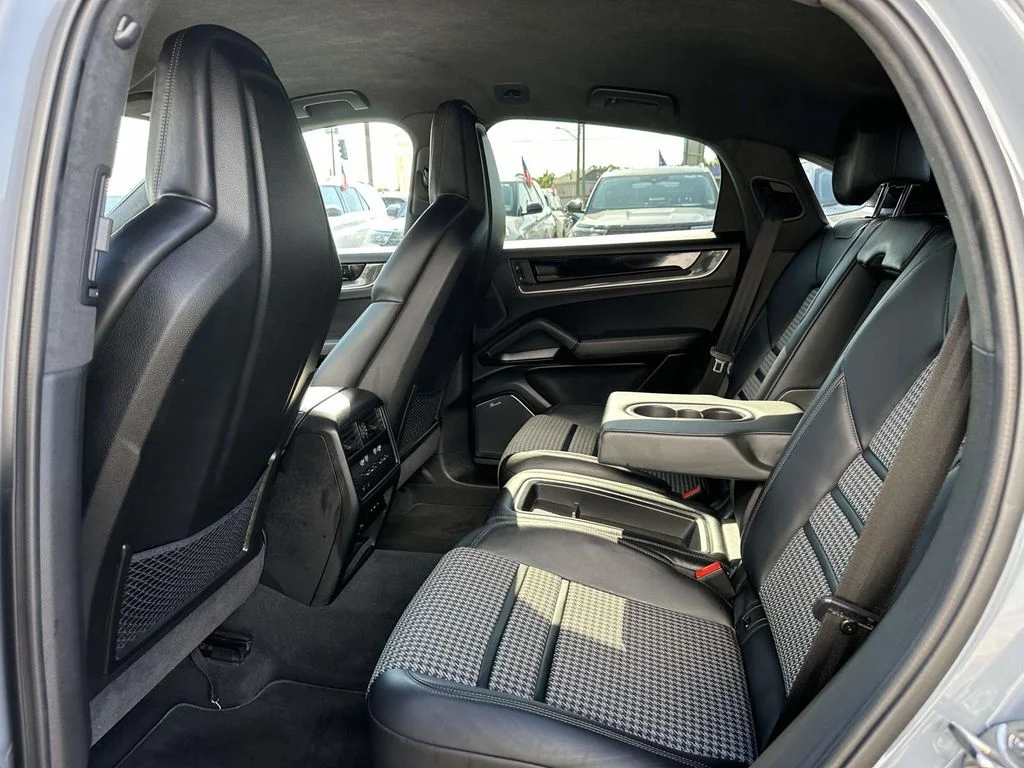 Used 2024 Chalk Porsche S image 17