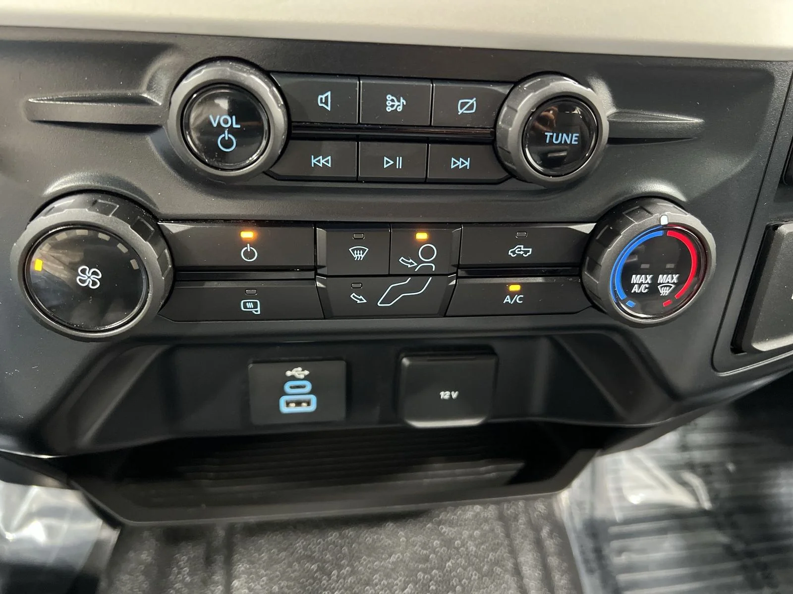 2024 Ford F-350 Super Duty XL - Photo 17