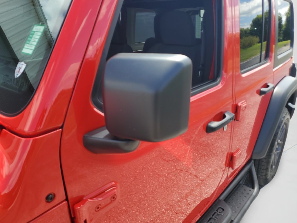Used 2025 Red Jeep Sport S image 26