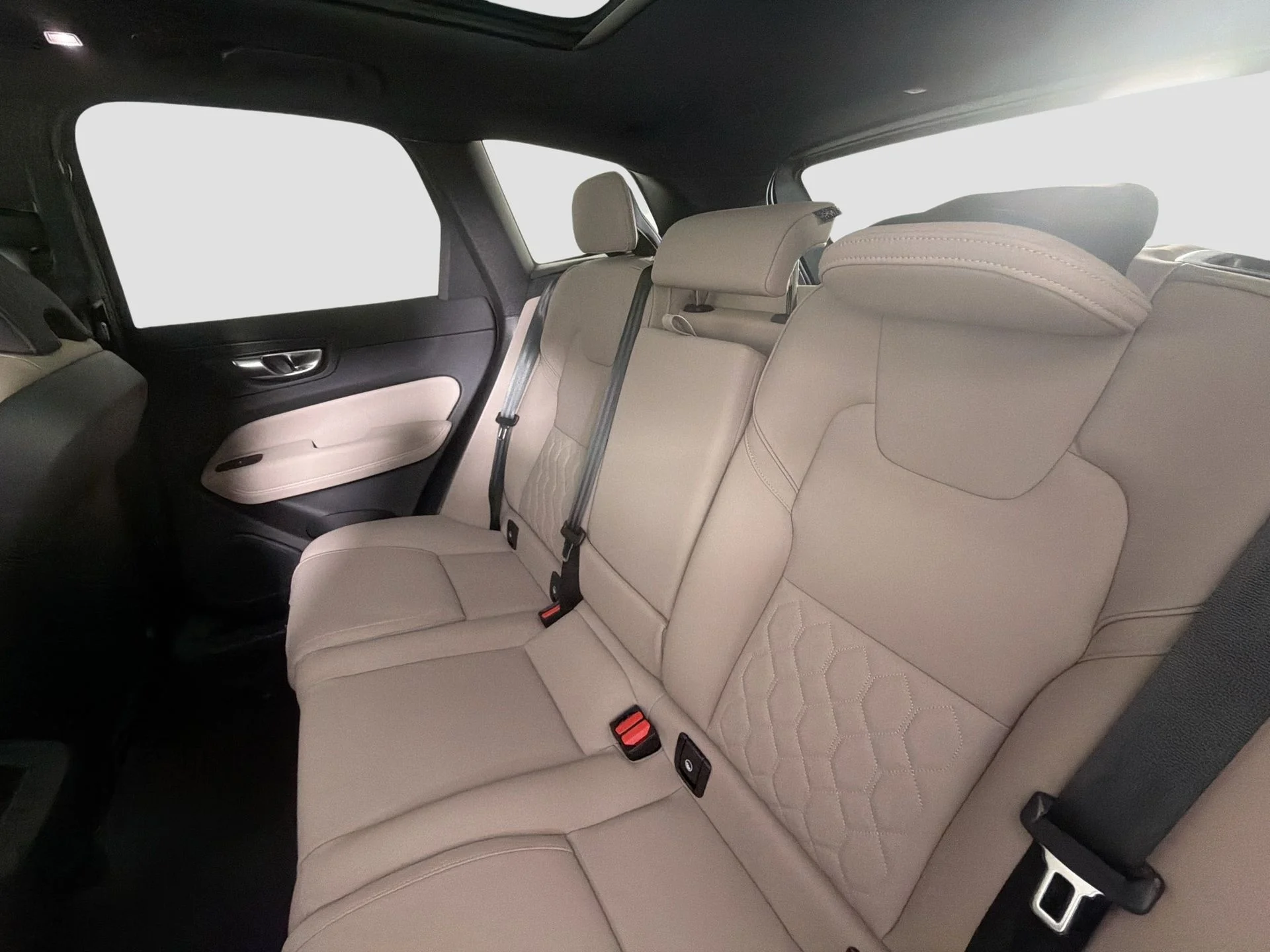 New 2027 Forest Lake Volvo Plus image 25