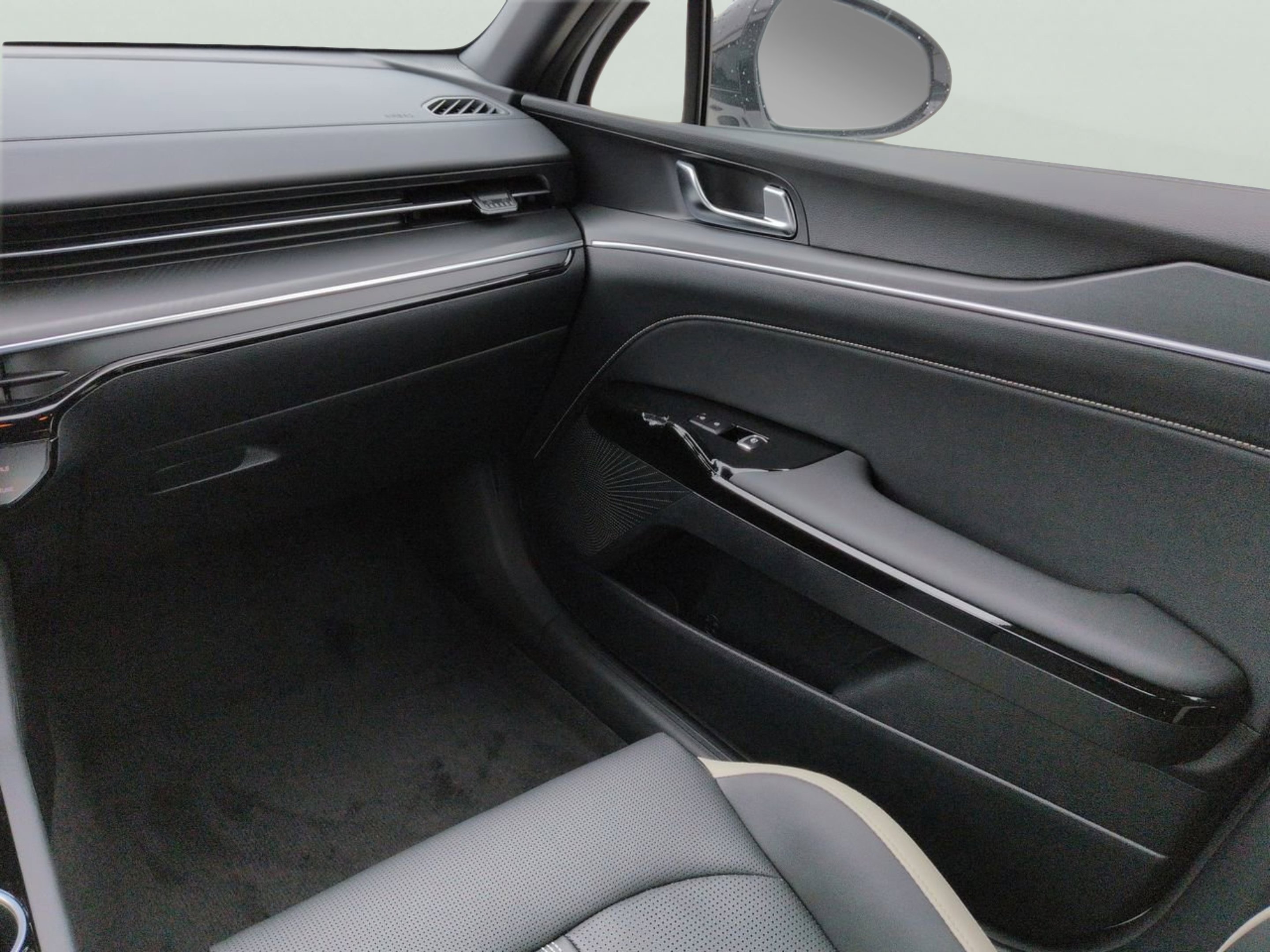 New 2026 Snow White Pearl Kia GT-Line FWD image 14