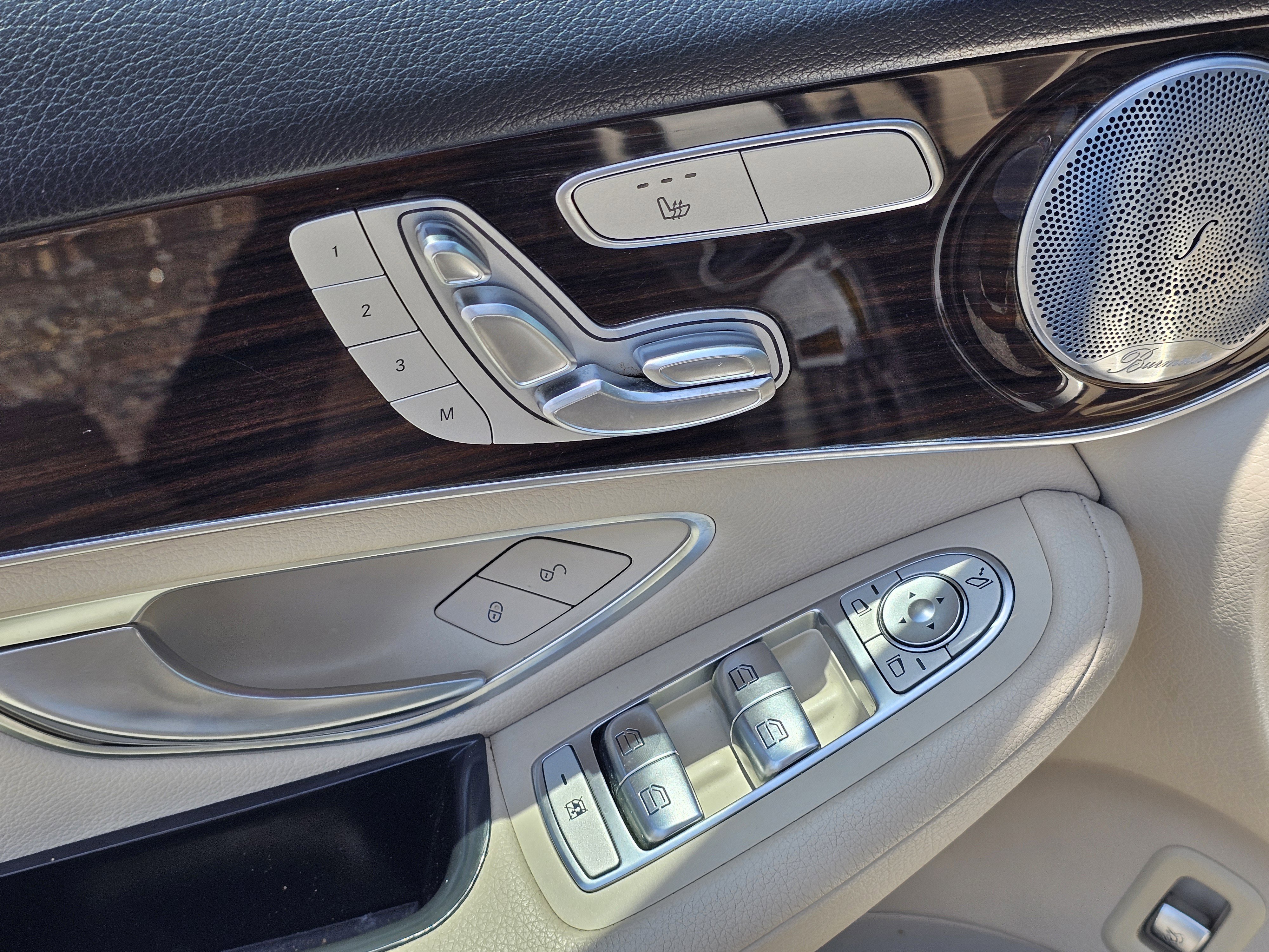 Used 2020 Mojave Silver Metallic Mercedes-Benz GLC 300 image 13