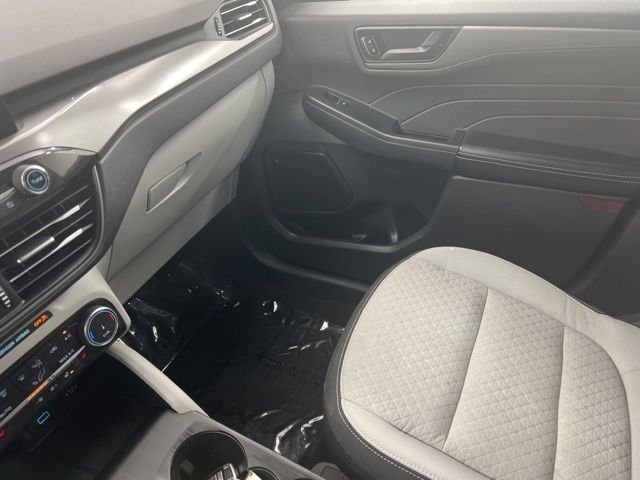 Used 2023 Silver Metallic Ford Active image 16