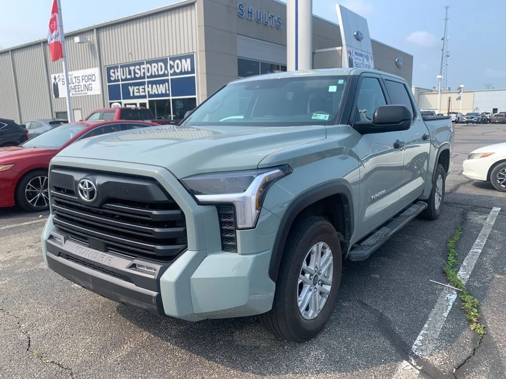 Used 2024  Toyota SR5 image 5