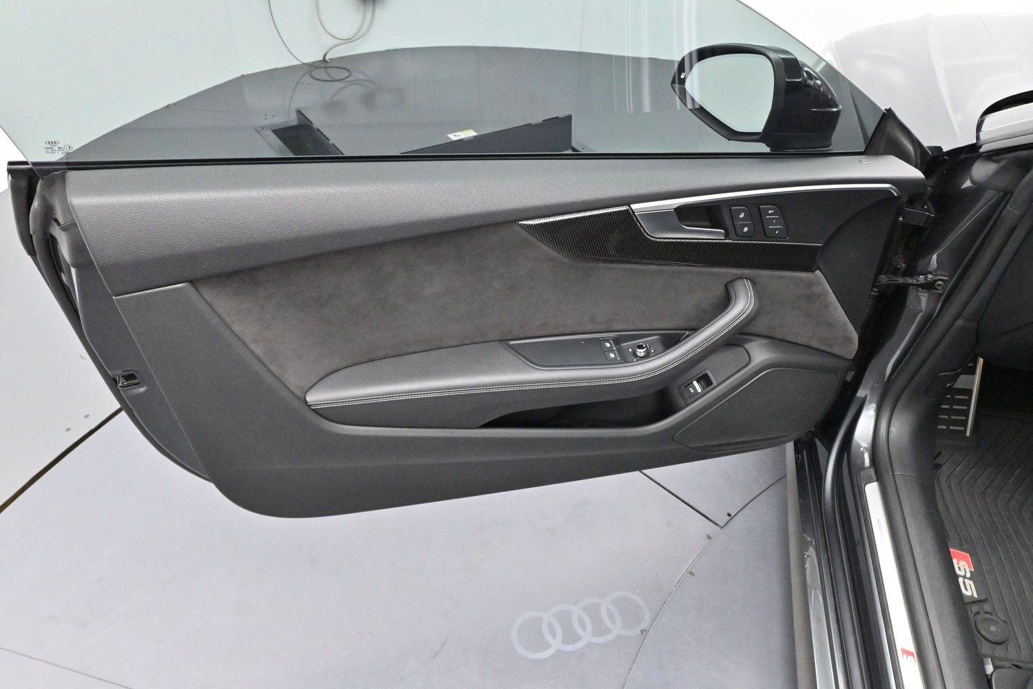 Used 2019 Daytona Gray Pearl Effect Audi Premium Plus image 9