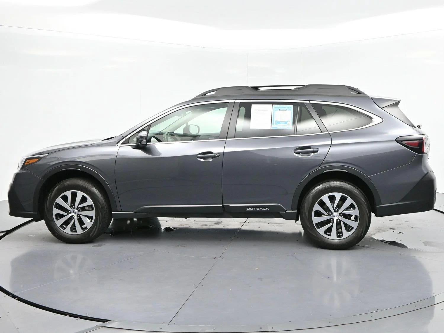 Used 2022 Magnetite Gray Metallic Subaru Premium image 4
