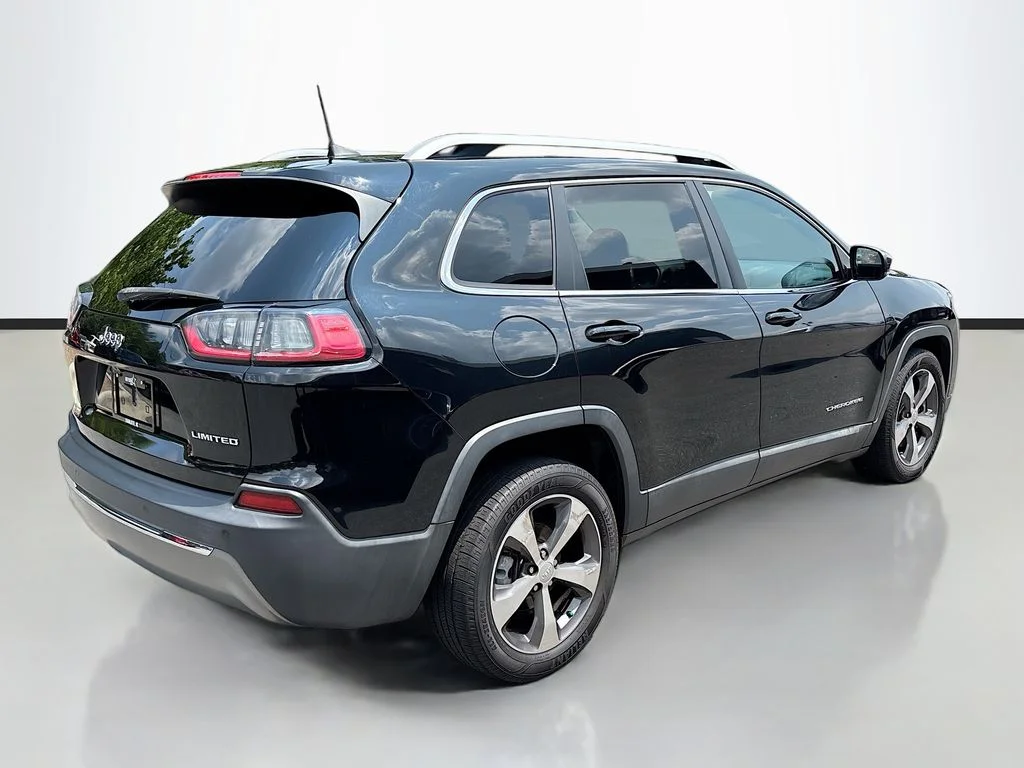 Used 2020 Diamond Black Jeep Limited image 7