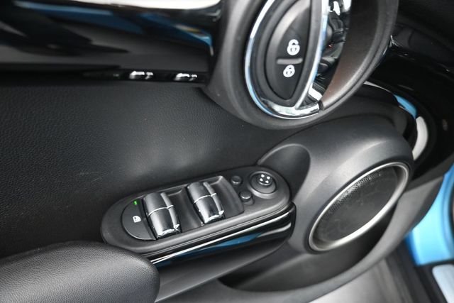 Used 2015 Blue MINI Base image 13