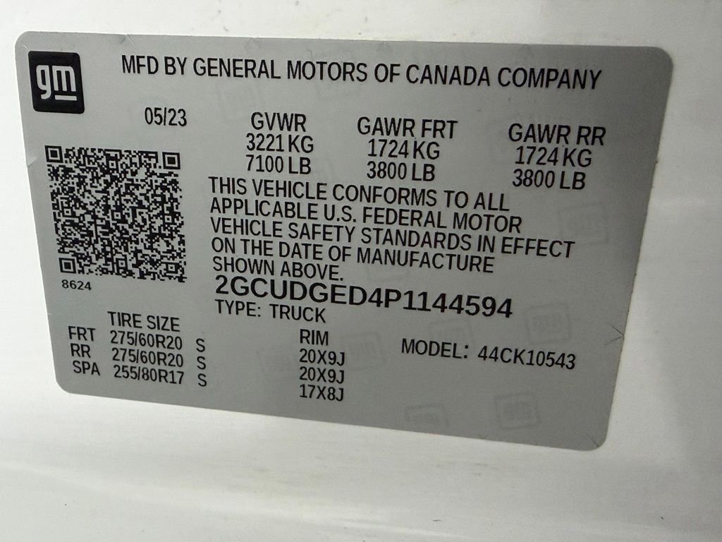 Used 2023 Summit White Chevrolet LTZ image 32
