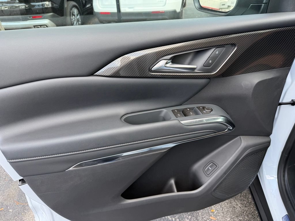 2027 Chevrolet Traverse Z71 - Photo 15