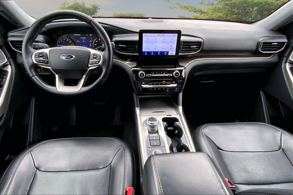 Used 2021 Silver Ford Limited image 7