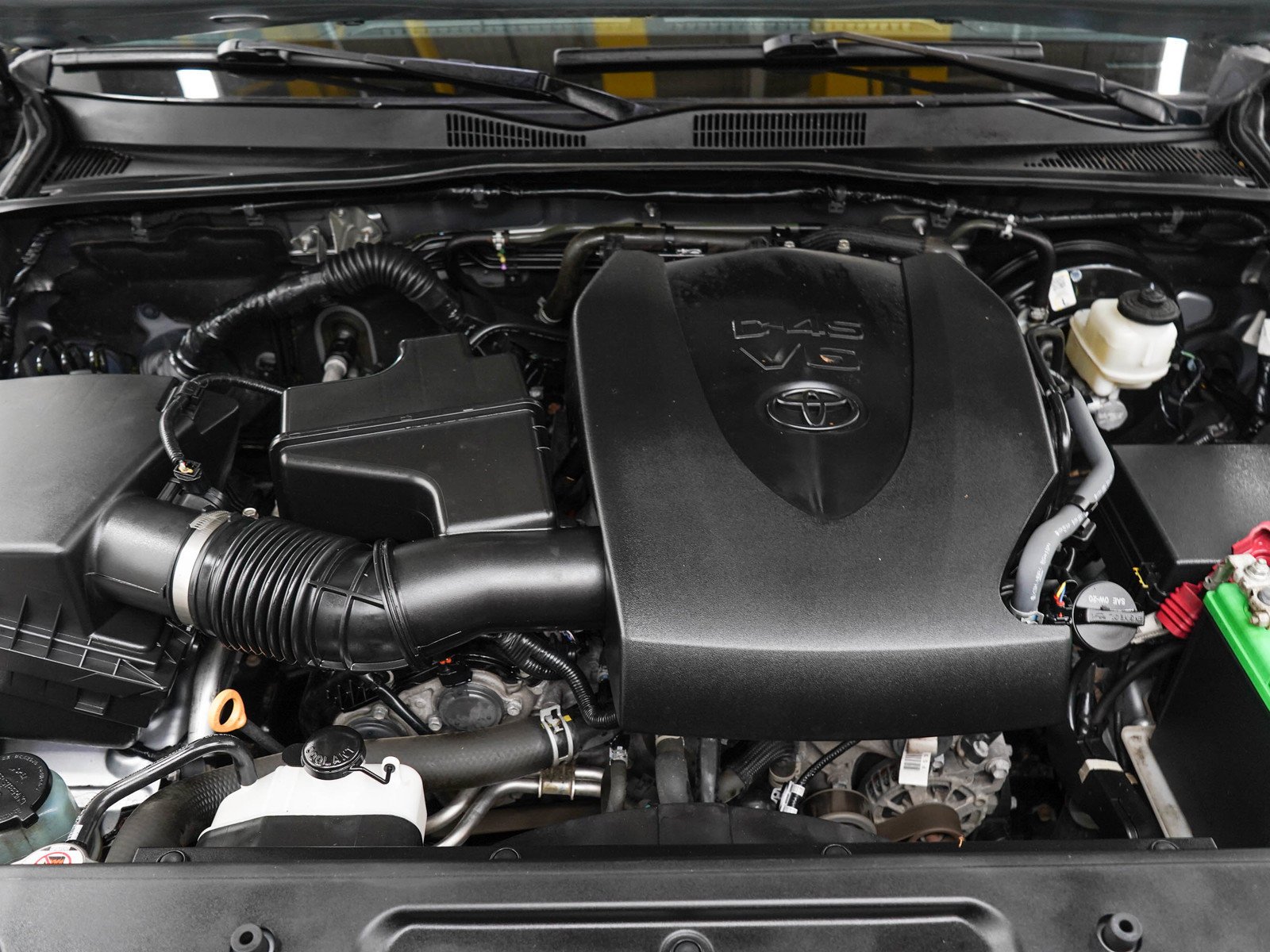 Used 2021 Silver Sky Metallic Toyota SR image 30