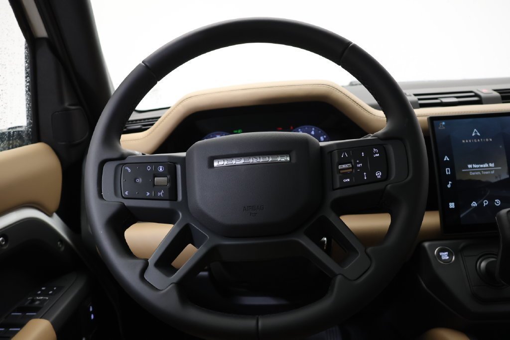 New 2026 Fuji White LAND ROVER S image 17