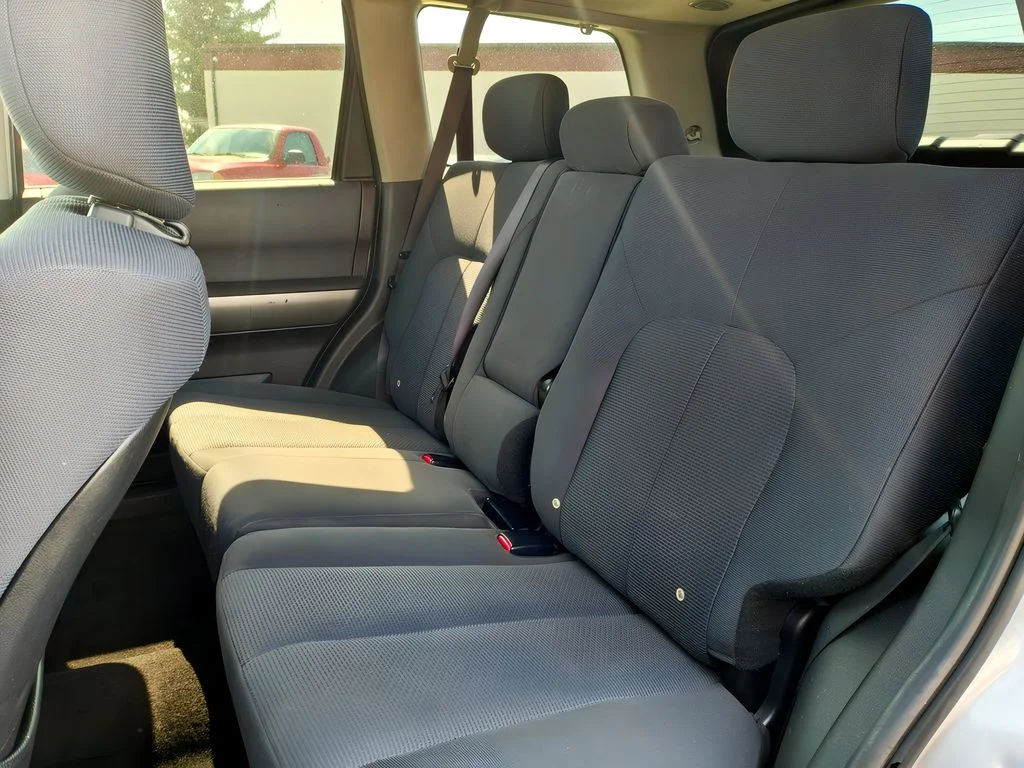 2005 Mitsubishi Endeavor LS - Photo 26