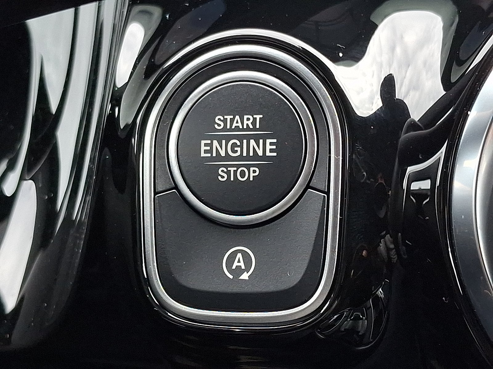 Certified Used 2025 Mountain Grey Metallic Mercedes-Benz 4MATIC® image 24