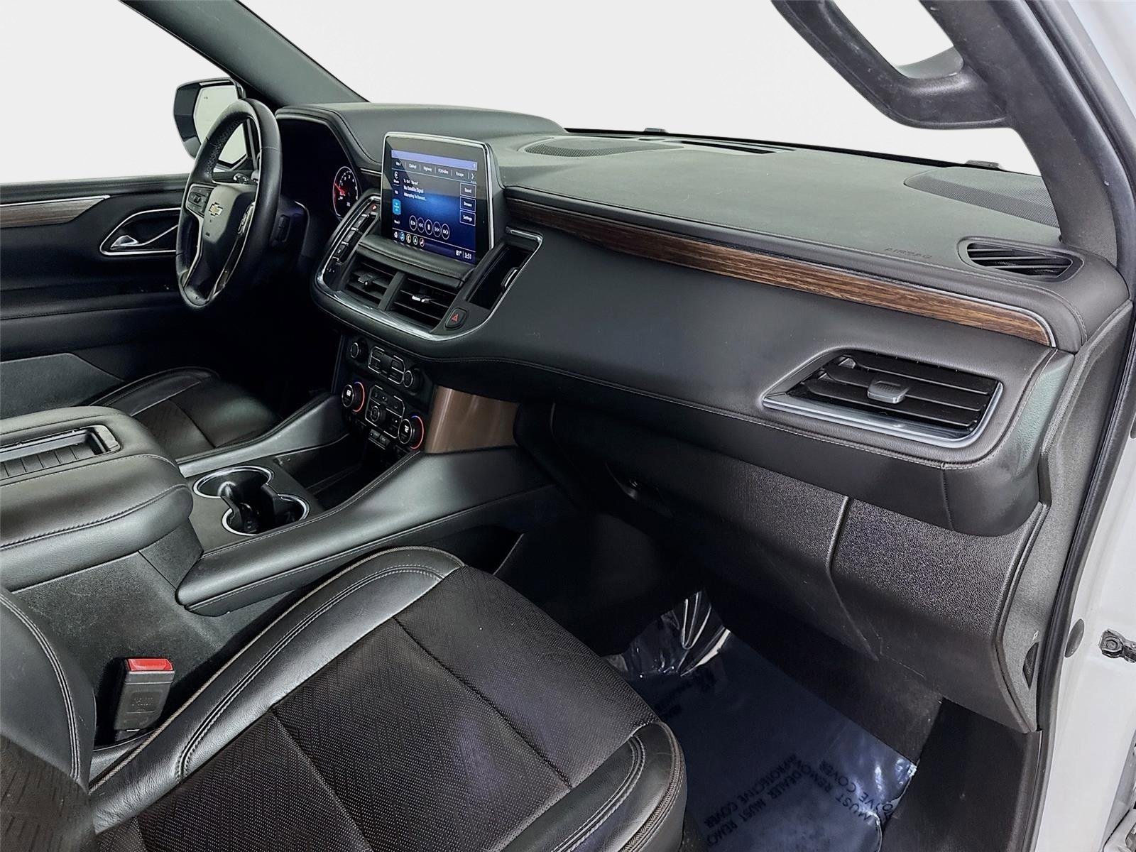 Used 2021 Iridescent Pearl Tricoat Chevrolet High Country image 32